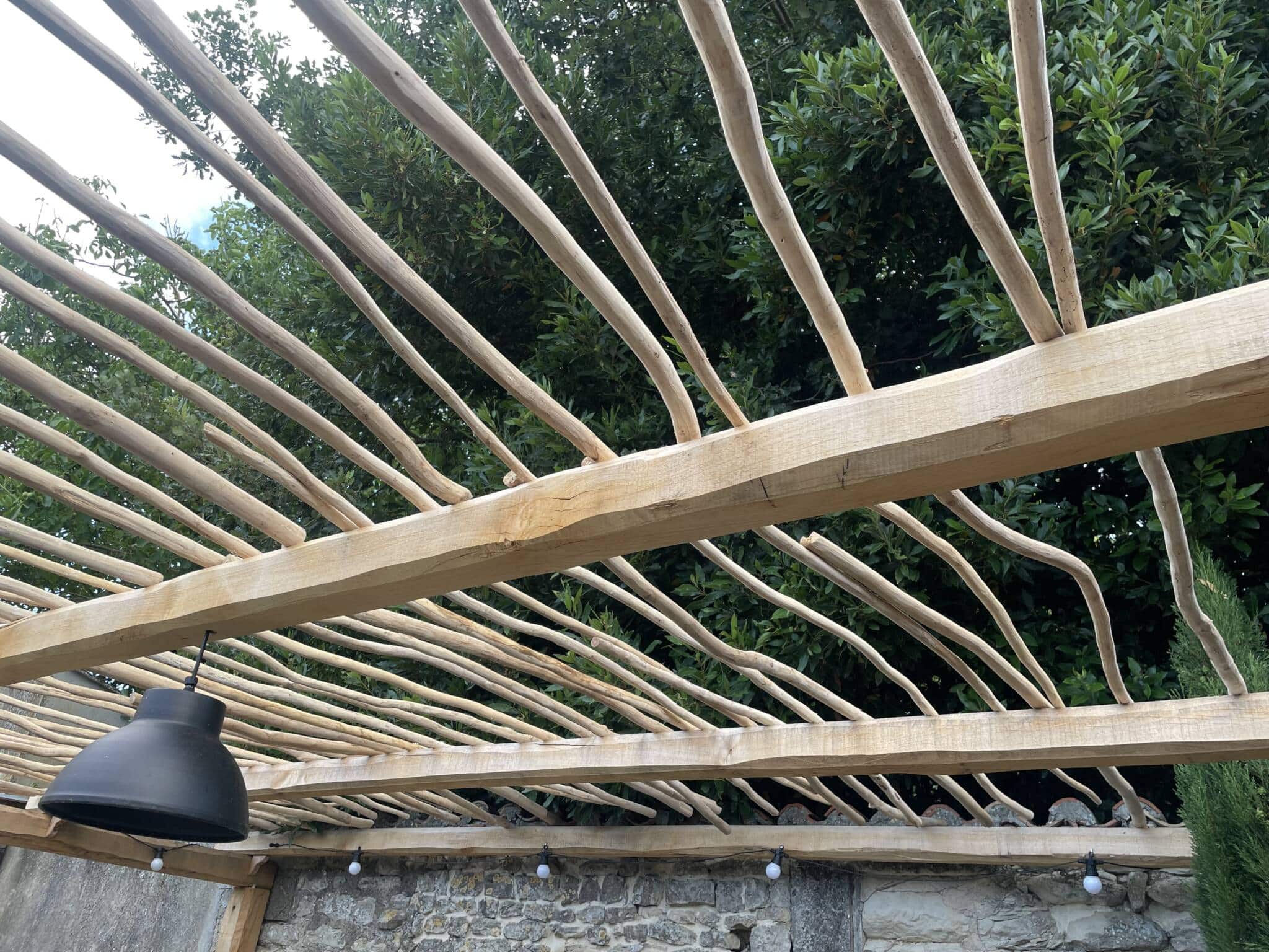 branche teck suspendue